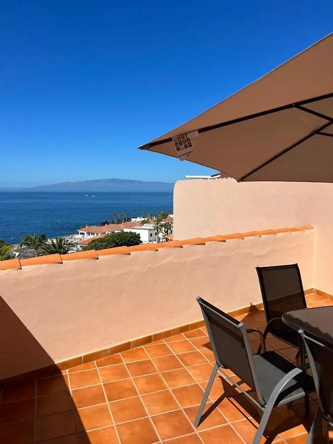 Volcano Beach Views & Wifi Puerto de Santiago