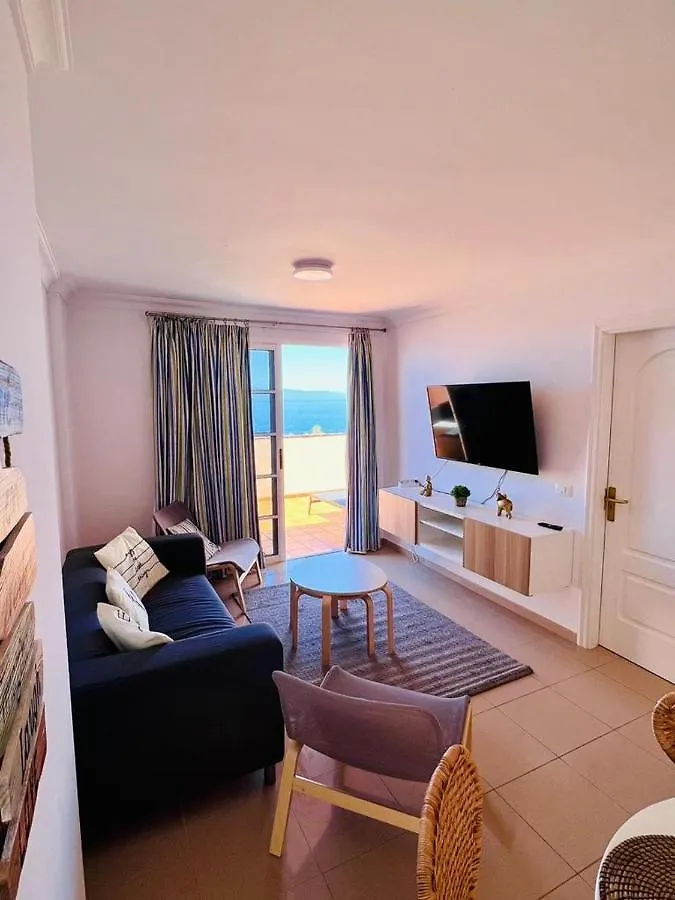 Apartment Volcano Beach Views & Wifi Puerto de Santiago