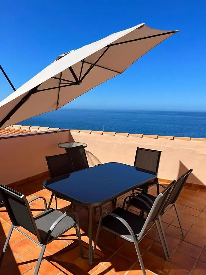 Volcano Beach Views & Wifi Puerto de Santiago  Spanien