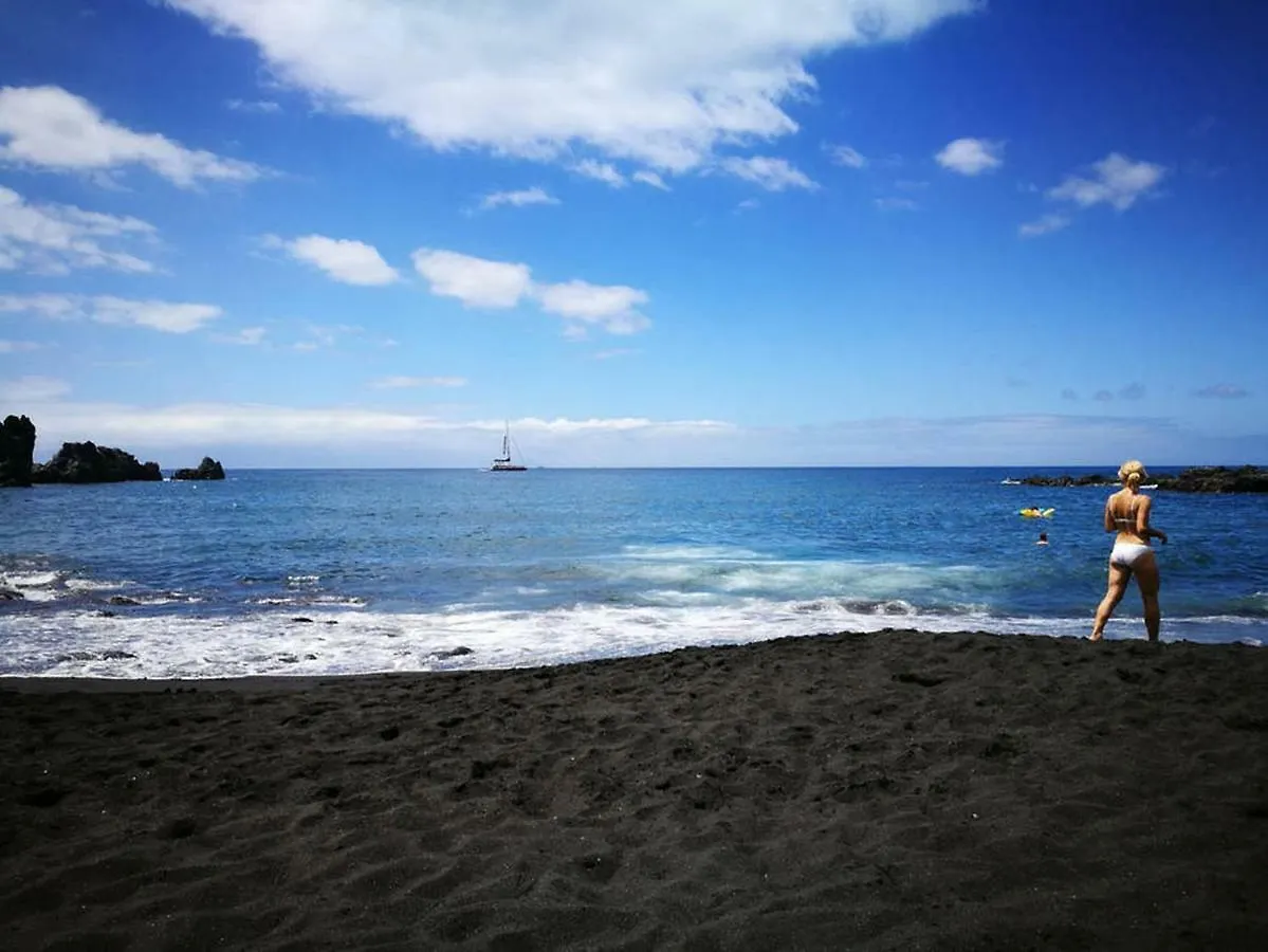 Volcano Beach Views & Wifi Puerto de Santiago